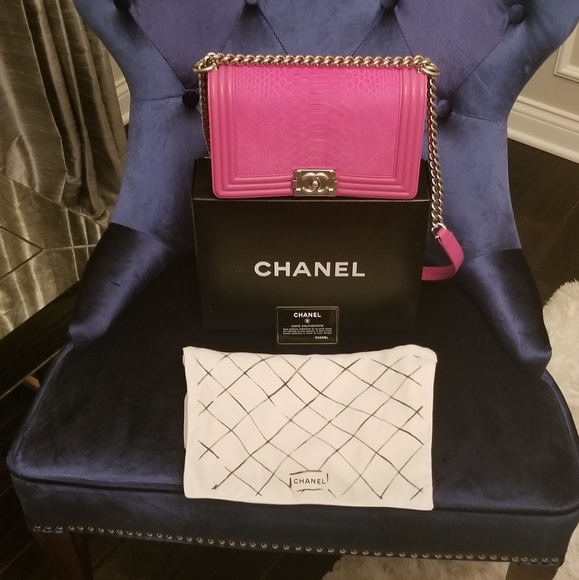 Rare & Authentic Chanel hot pink python handbag - Picture 2 of 8
